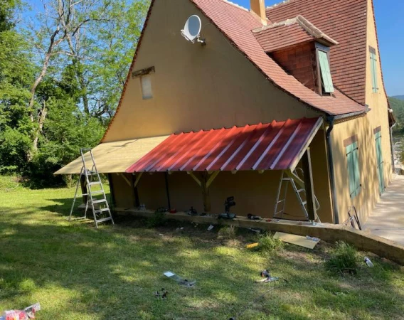 Installation d'Ardoises en Dordogne
Description : Image représentant l'installation d'ardoises par Couvreur 24 en Dordogne.

